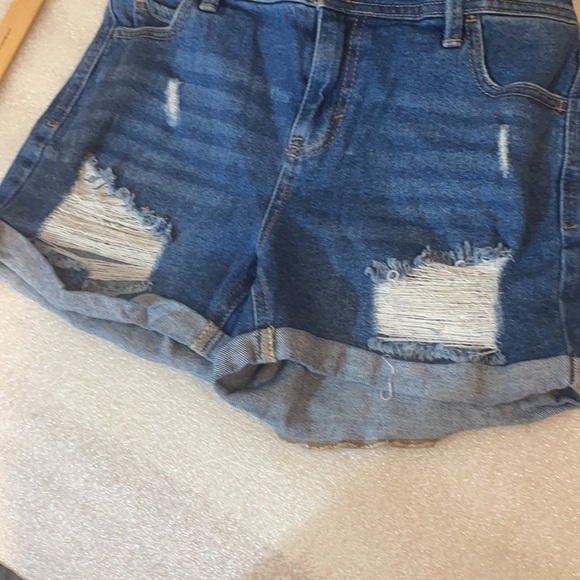 DISTRESSED TINSELTOWN RIPPED CUFFED DENIM SHORTALLS - SIZE MEDIUM - Picture 14 of 16